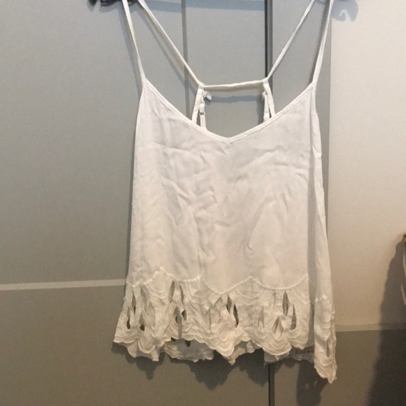 Volcom White tank top with scallop detailing - Picture 1 of 3